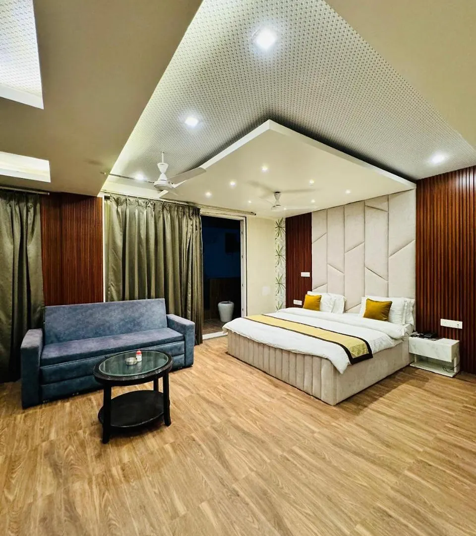 Hotel Dayal Regency, Shushant Lok Sector 29, Near Fortis Hospital Gurgaon 3*,