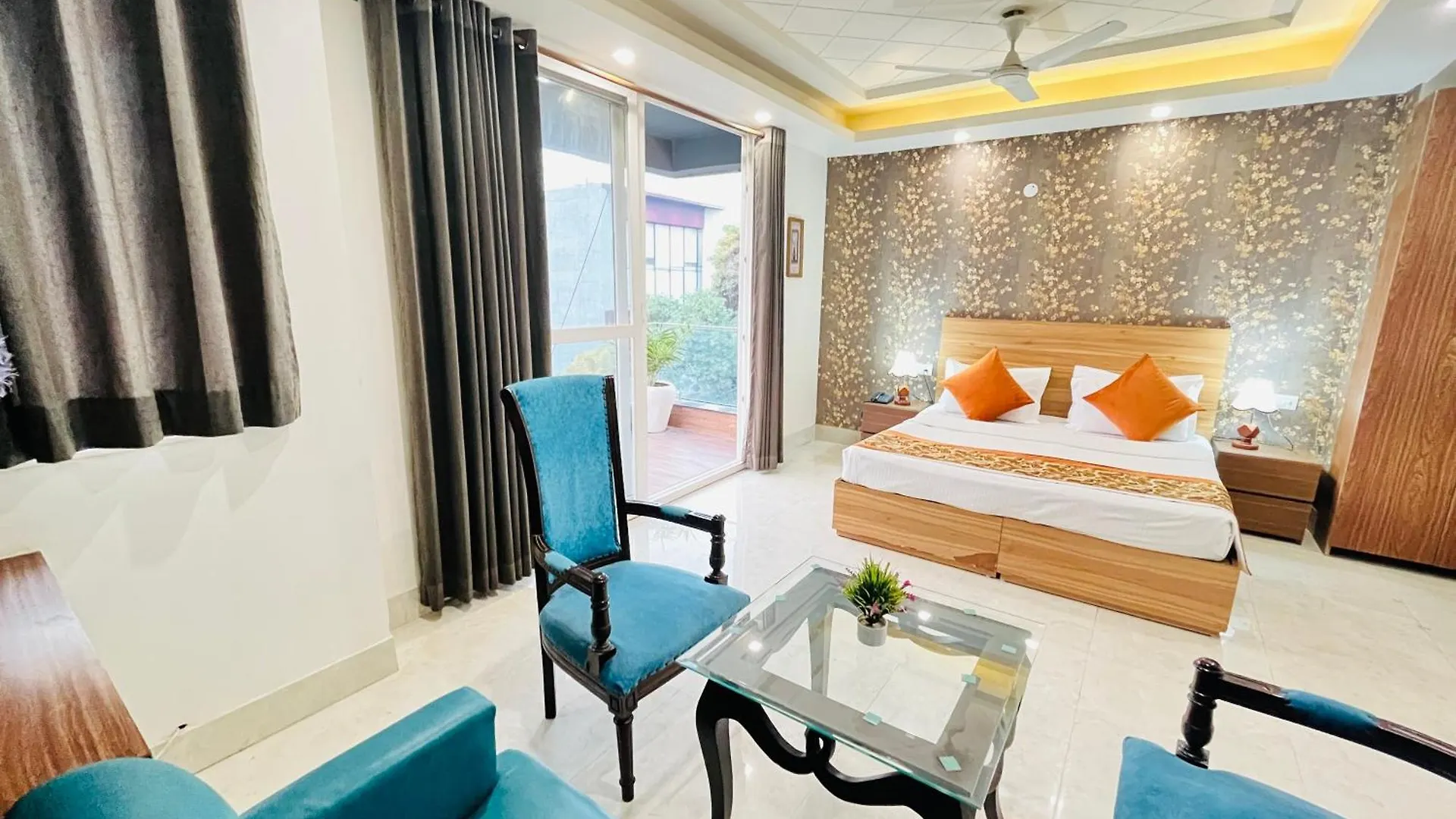 Hotel Dayal Regency, Shushant Lok Sector 29, Near Fortis Hospital Gurgaon 3*,