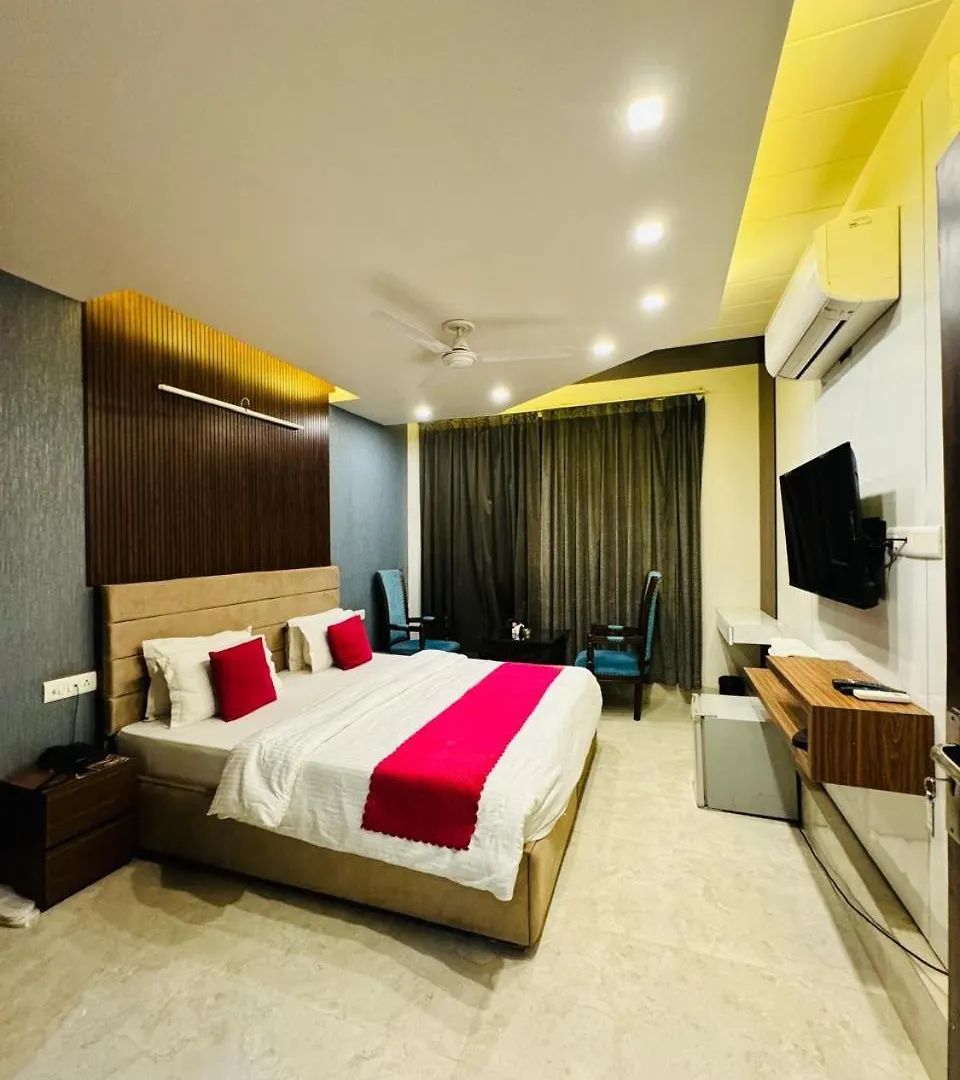 Hotel Dayal Regency, Shushant Lok Sector 29, Near Fortis Hospital Gurgaon 3*,